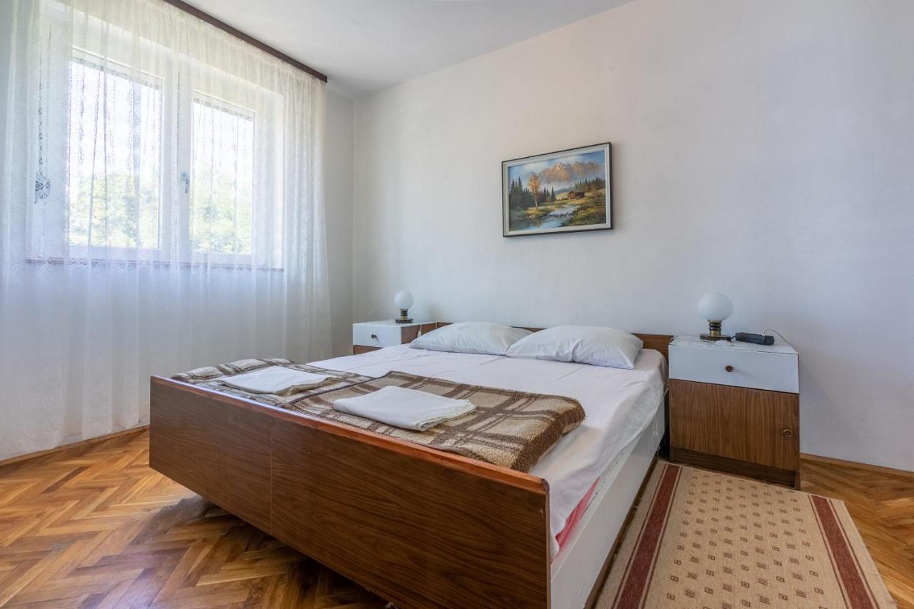 Apartments Rozaria Dramalj Exterior photo