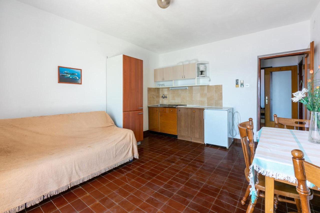 Apartments Rozaria Dramalj Exterior photo